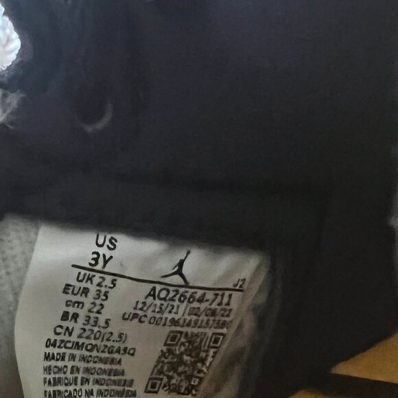 Nike Jordan 1 Retro High OG (PS)) - Picture 13 of 14